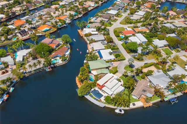 2101 NE 20th Ave, Wilton Manors, FL 33305