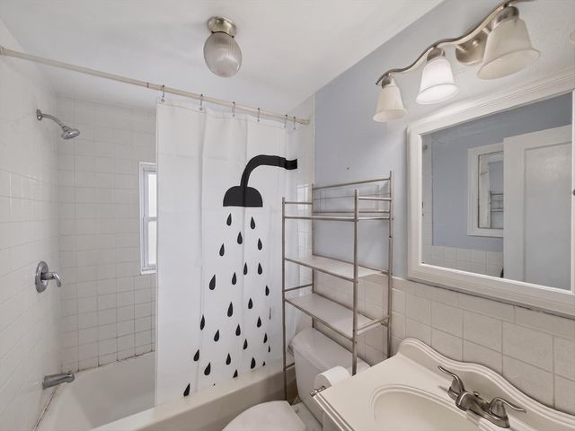 228-B Quincy Shore Dr, Quincy, MA 02171