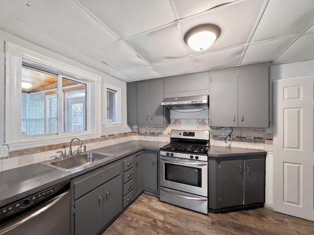 228-B Quincy Shore Dr, Quincy, MA 02171