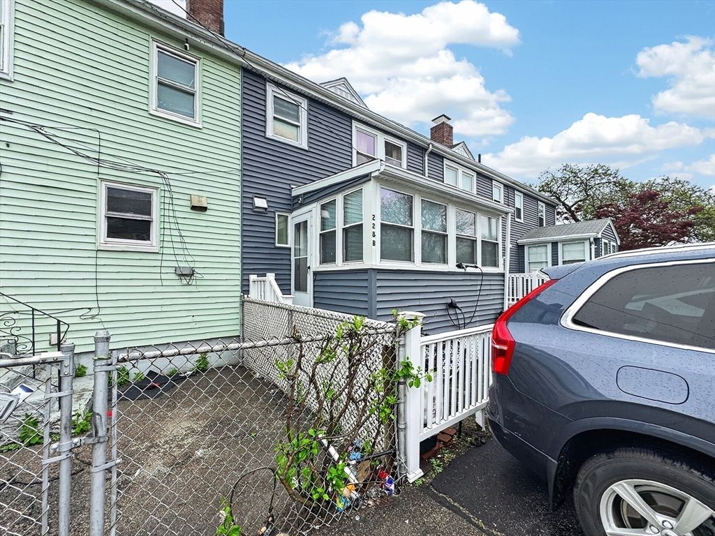 228-B Quincy Shore Dr, Quincy, MA 02171
