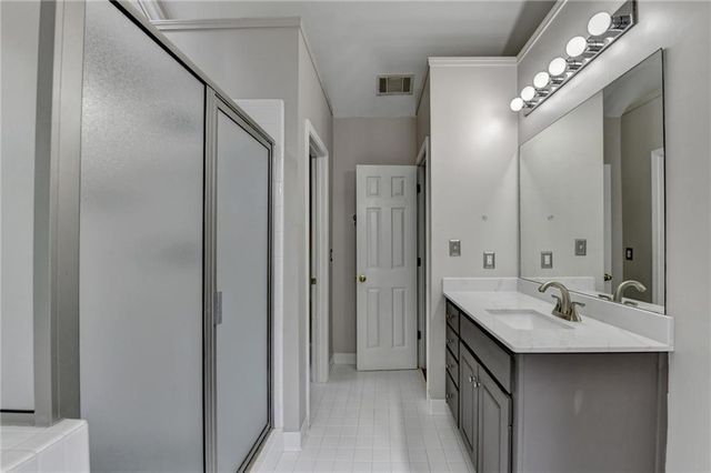 1015 Rowe Oak Circle, Lawrenceville, GA 30043