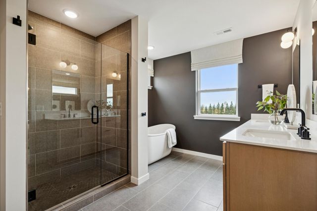 1587 Norbert Lane, Shakopee, MN 55379