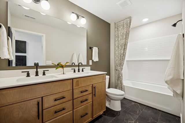 1587 Norbert Lane, Shakopee, MN 55379