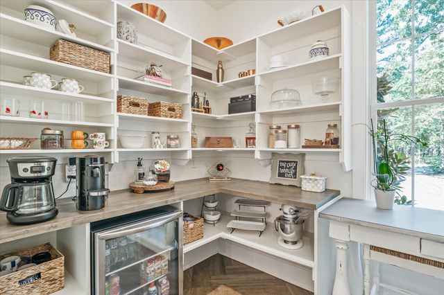 15373 Lakeside Drive, Tyler, TX 75707