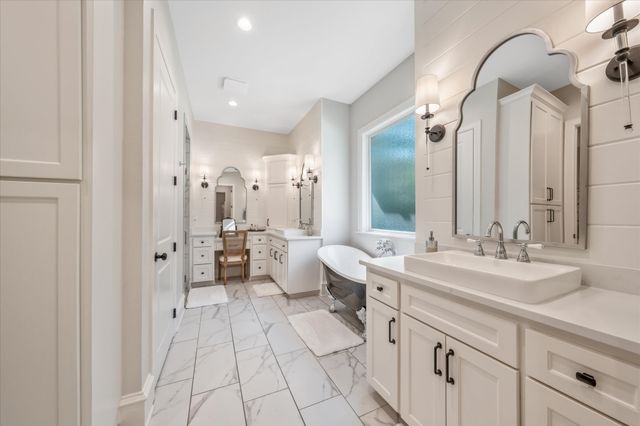 15373 Lakeside Drive, Tyler, TX 75707