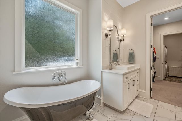 15373 Lakeside Drive, Tyler, TX 75707