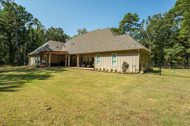 15373 Lakeside Drive, Tyler, TX 75707