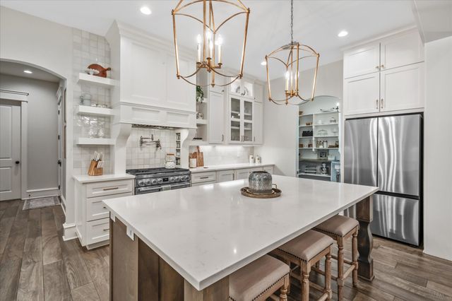 15373 Lakeside Drive, Tyler, TX 75707