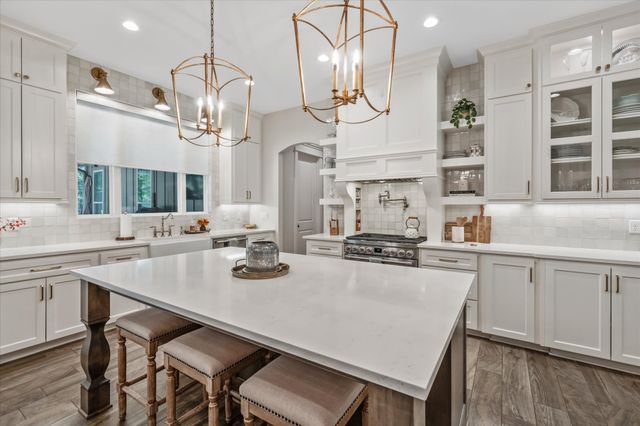 15373 Lakeside Drive, Tyler, TX 75707