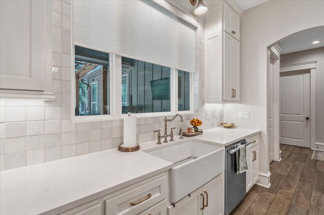 15373 Lakeside Drive, Tyler, TX 75707