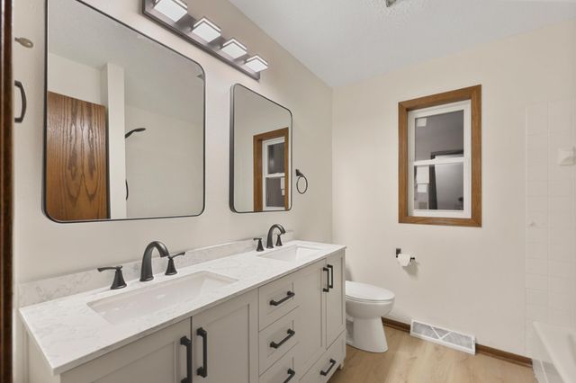 23 Oxby Lane, Waite Park, MN 56387