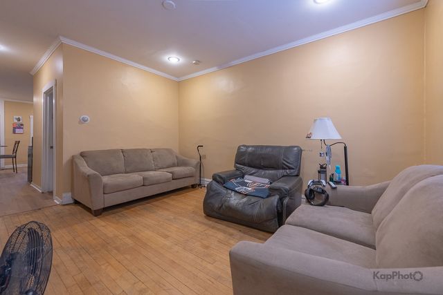 3311 N Kostner Avenue, Chicago, IL 60641