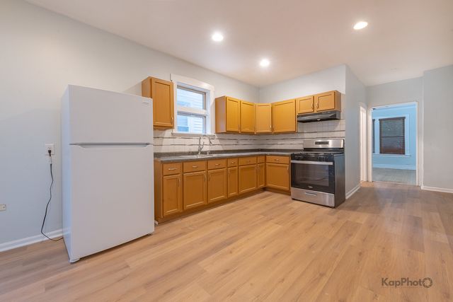 3311 N Kostner Avenue, Chicago, IL 60641