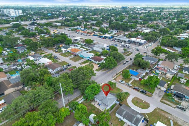 6401 Grant St, Hollywood, FL 33024