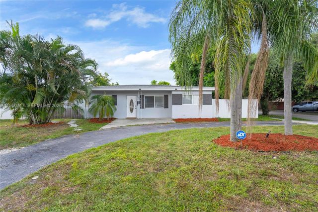6401 Grant St, Hollywood, FL 33024
