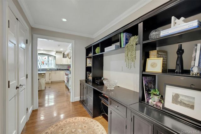 3 Birchbrook Drive, Valhalla, NY 10595