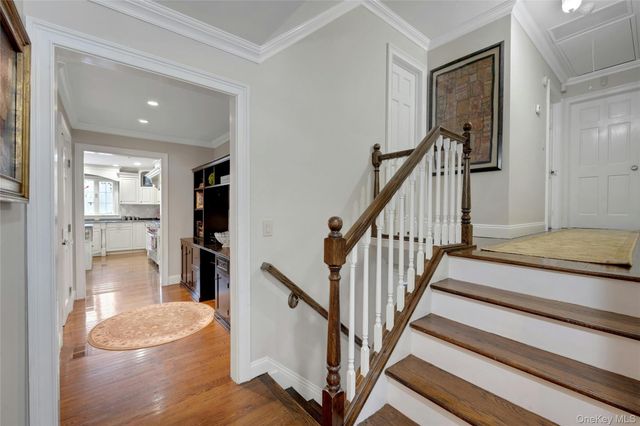 3 Birchbrook Drive, Valhalla, NY 10595