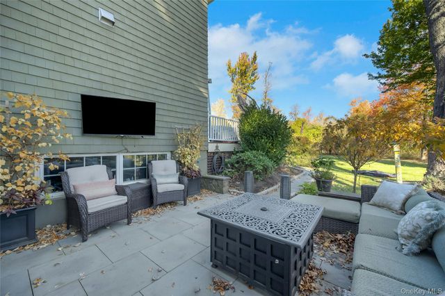 3 Birchbrook Drive, Valhalla, NY 10595