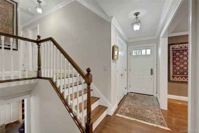 3 Birchbrook Drive, Valhalla, NY 10595