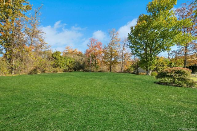 3 Birchbrook Drive, Valhalla, NY 10595