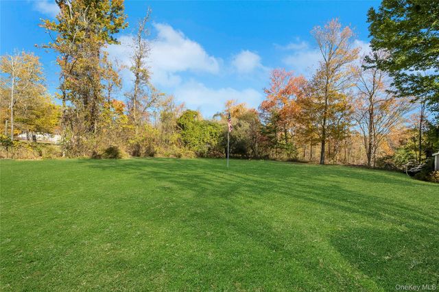 3 Birchbrook Drive, Valhalla, NY 10595