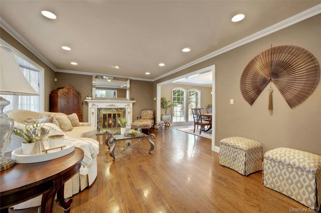 3 Birchbrook Drive, Valhalla, NY 10595