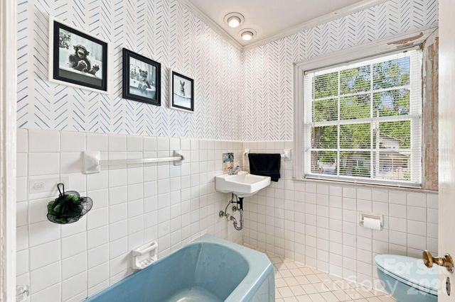 70 Edgewood Avenue NE, Concord, NC 28025