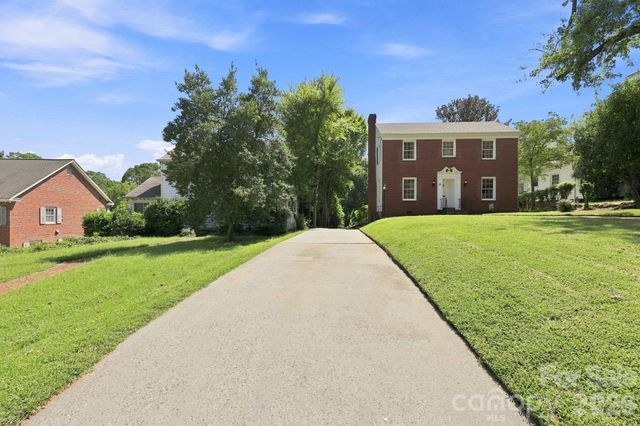 70 Edgewood Avenue NE, Concord, NC 28025