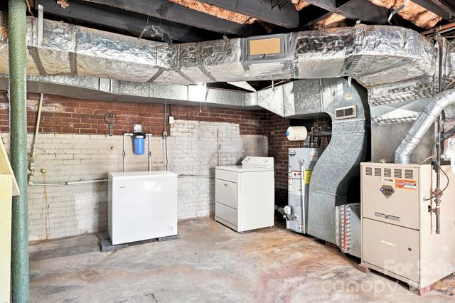 70 Edgewood Avenue NE, Concord, NC 28025