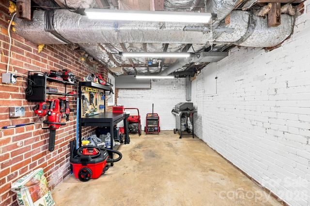 70 Edgewood Avenue NE, Concord, NC 28025