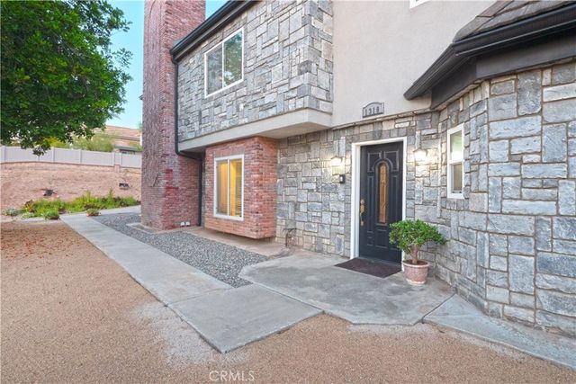 1310 Coronet Drive, Riverside, CA 92506