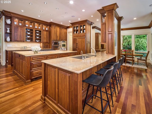 5815 Sw PATTON Rd, Portland, OR 97221
