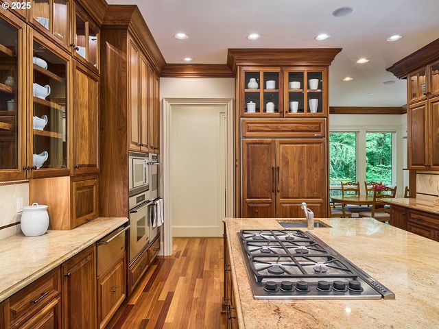 5815 Sw PATTON Rd, Portland, OR 97221