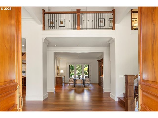 5815 Sw PATTON Rd, Portland, OR 97221