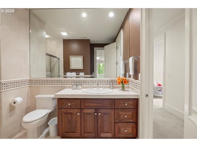 5815 Sw PATTON Rd, Portland, OR 97221