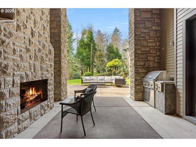 5815 Sw PATTON Rd, Portland, OR 97221
