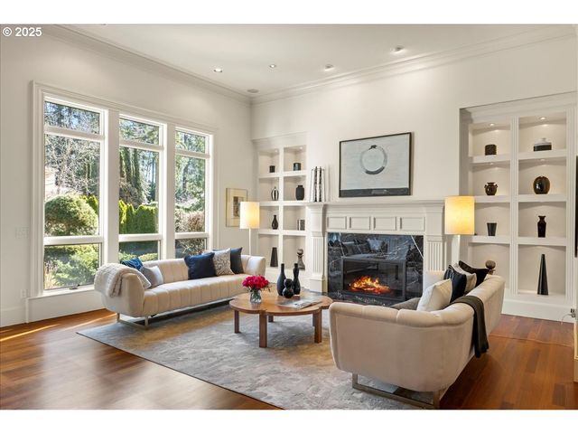 5815 Sw PATTON Rd, Portland, OR 97221