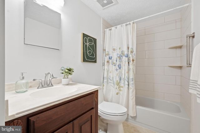 11005 BARTON HILL CT, Reston, VA 20191