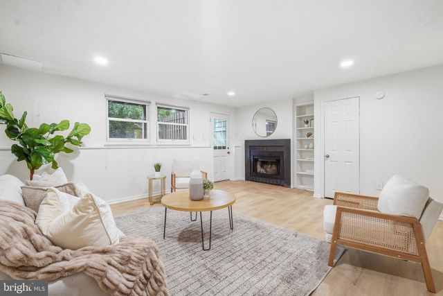 11005 BARTON HILL CT, Reston, VA 20191
