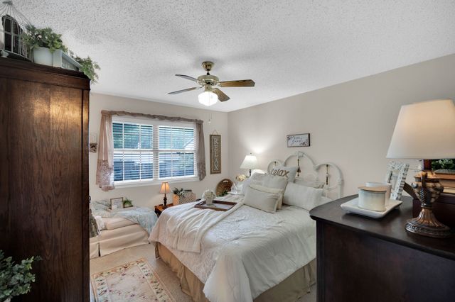 2902 Green Oaks Drive, Garland, TX 75040