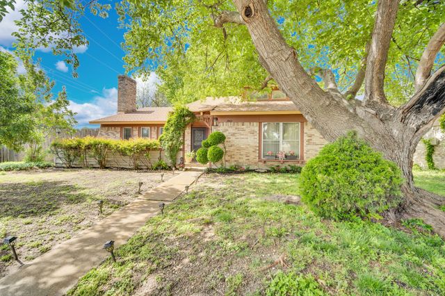 2902 Green Oaks Drive, Garland, TX 75040