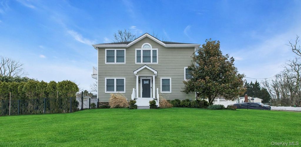 300 Fiddler Lane, Greenport, NY 11944