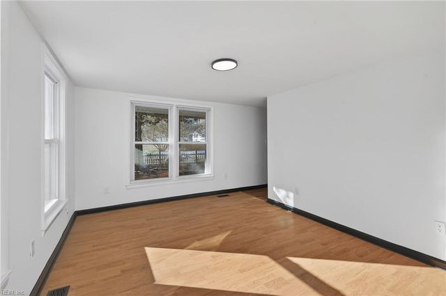 1407 Back Creek RD, Seaford, VA 23696