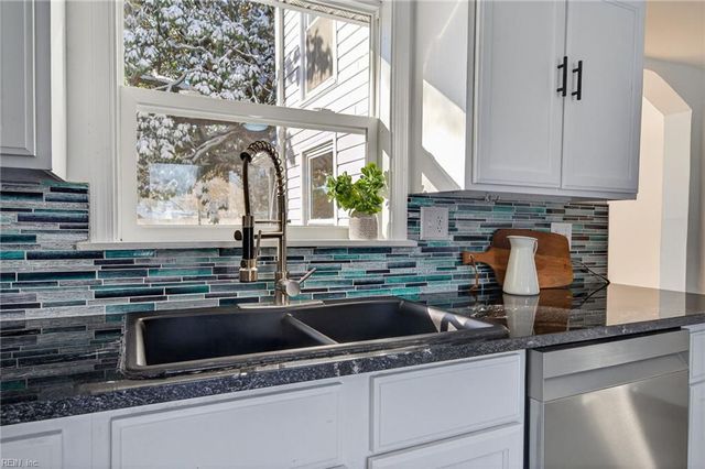 1407 Back Creek RD, Seaford, VA 23696