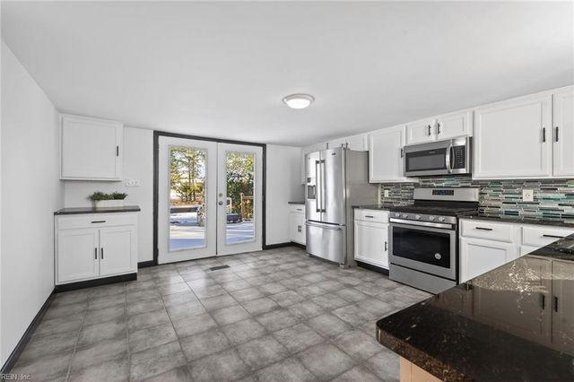 1407 Back Creek RD, Seaford, VA 23696