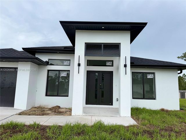 911 Cleveland Ave, Lehigh Acres, FL 33972