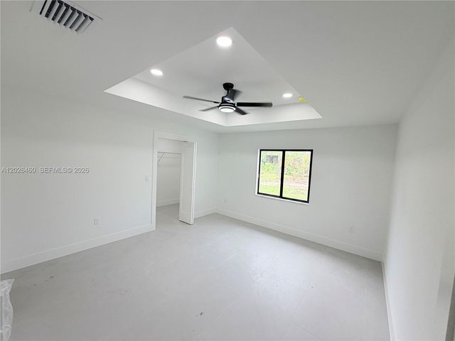 911 Cleveland Ave, Lehigh Acres, FL 33972