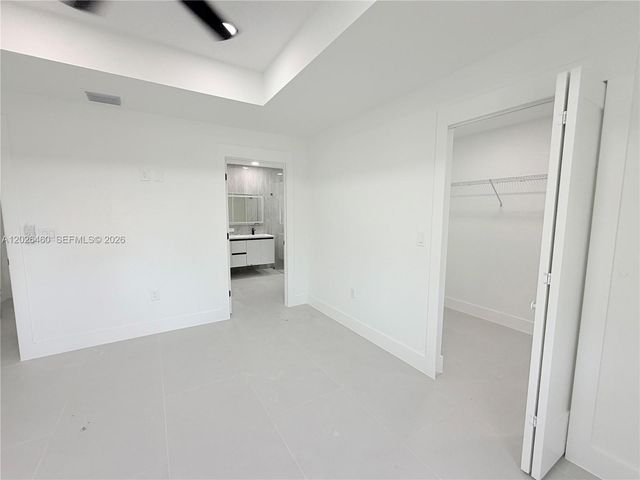 911 Cleveland Ave, Lehigh Acres, FL 33972