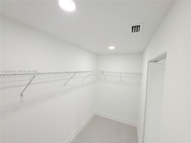 911 Cleveland Ave, Lehigh Acres, FL 33972