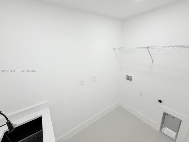 911 Cleveland Ave, Lehigh Acres, FL 33972